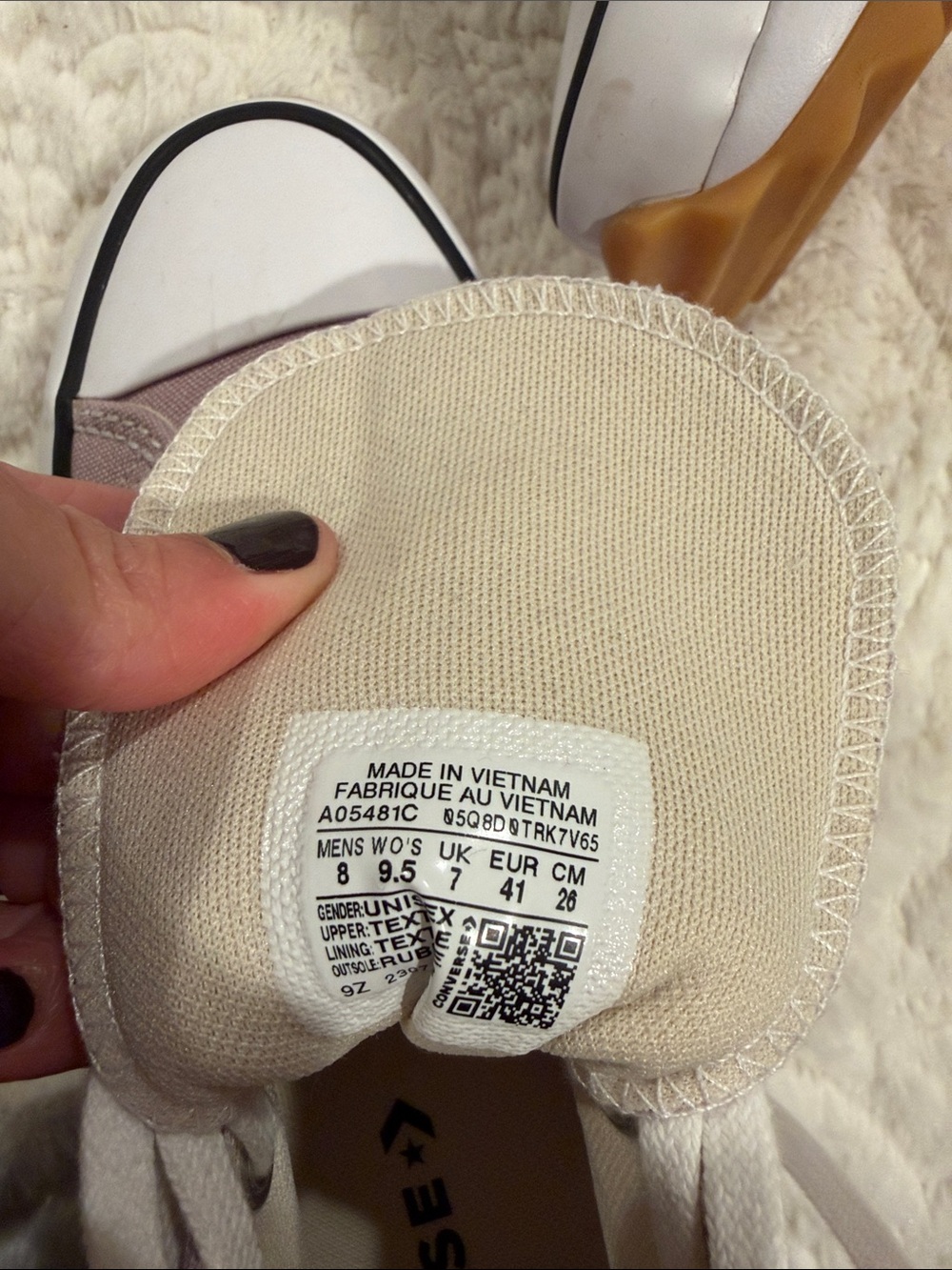 Converse High Tops - Picture 7 of 7